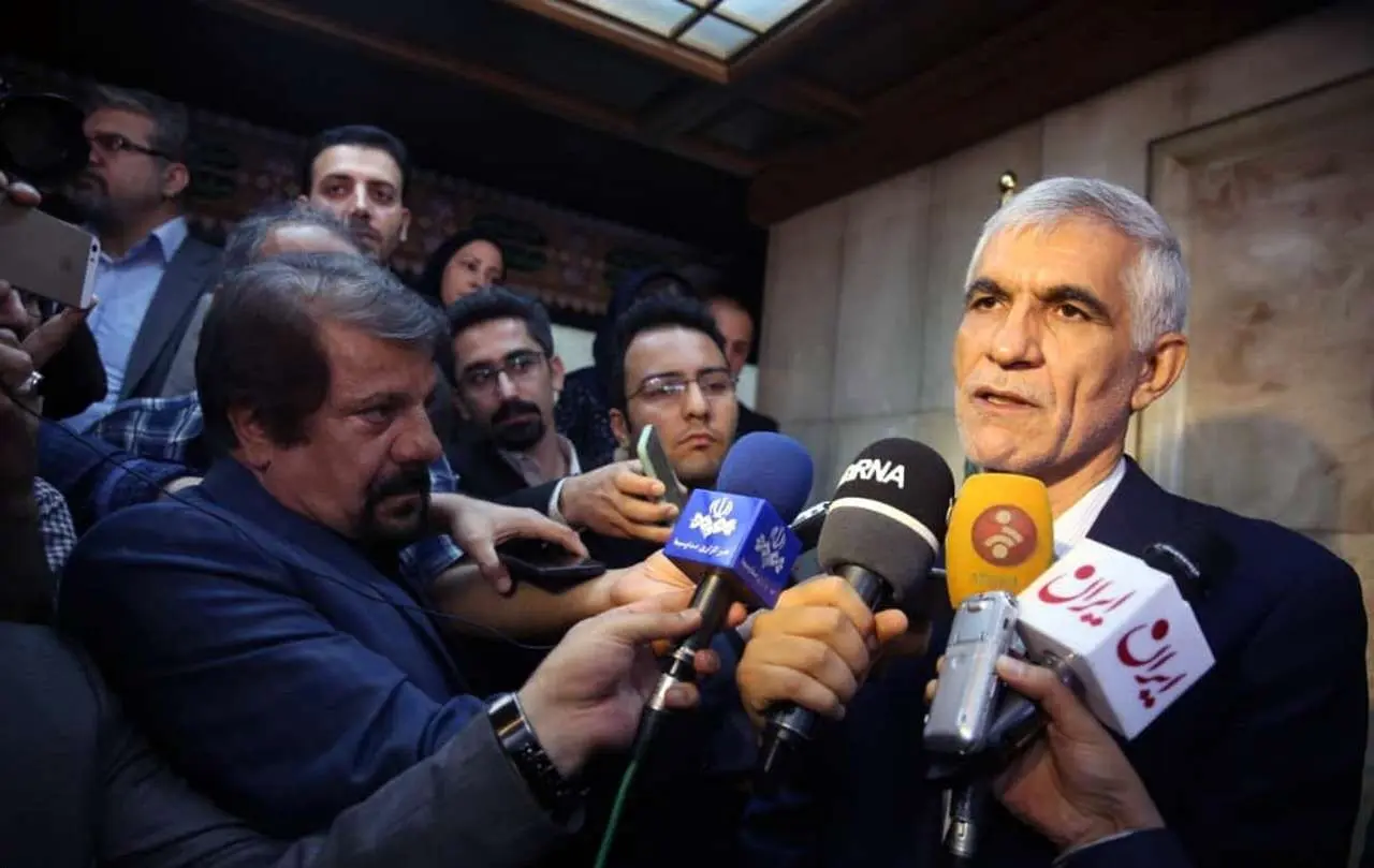 شهردار تهران: همچنان به قانون پایبند هستم