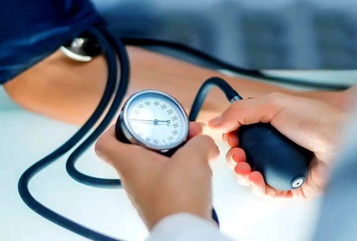 موقع گرفتن فشار خون بازو باید چگونه باشد؟
