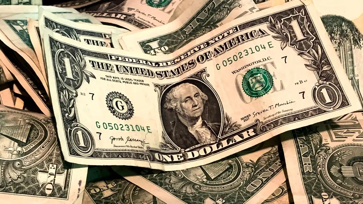 قیمت دلار امروز سه شنبه ۱۰ مهر ۱۴۰۳ | ارزپاشی بازارساز دلار را فریز کرد؟