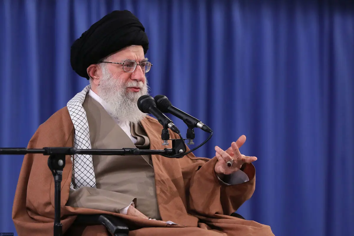 این اعتقادات جوان مؤمن انقلابی است که ما را درمقابل حوادث نگه می‌دارد| رسانه خبری اینتیتر