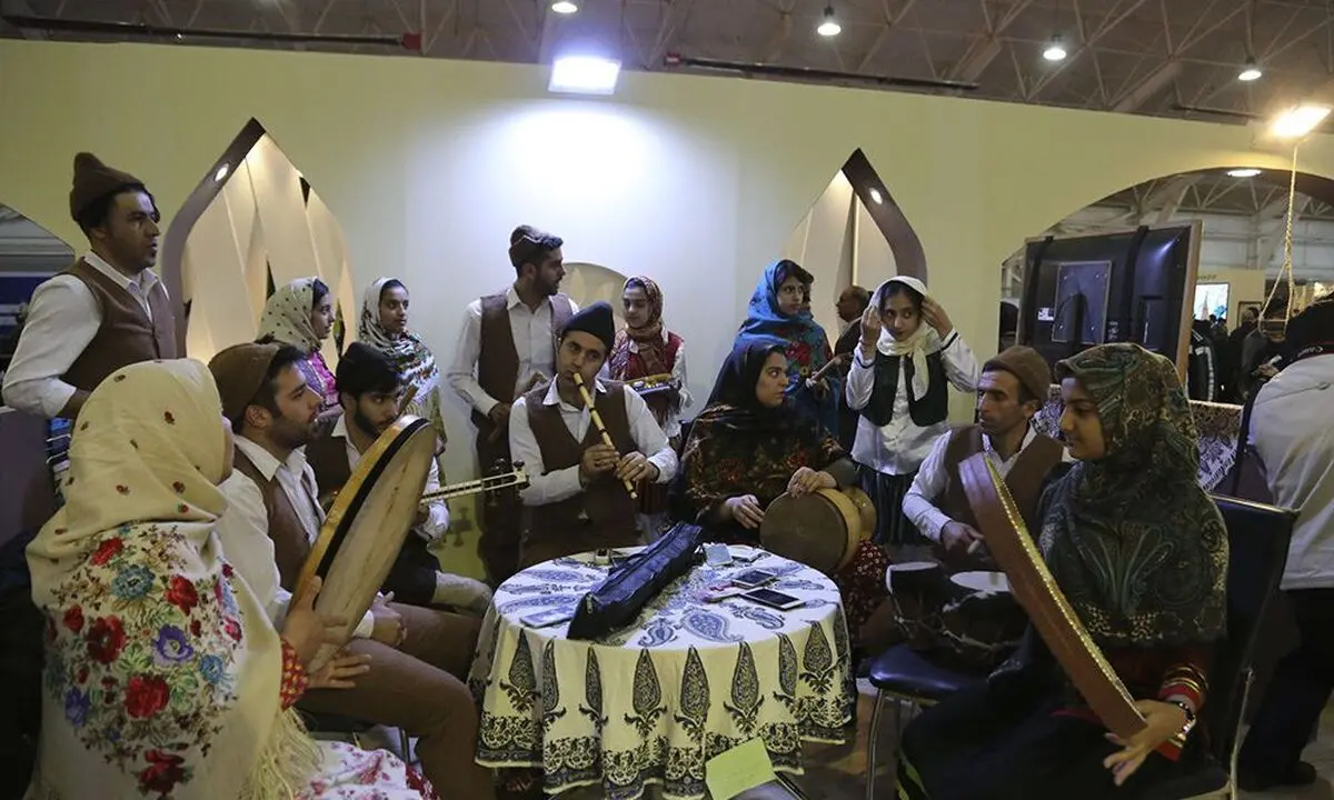 حضور اقوام ایرانی در نمایشگاه گردشگری شیراز + تصویر