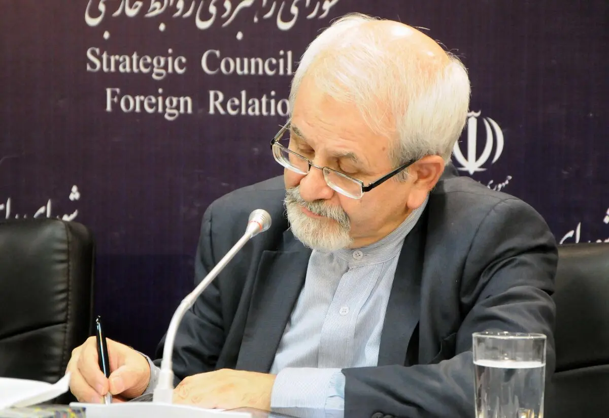 معاون ظریف: آمریکا در منطقه افول کرده است