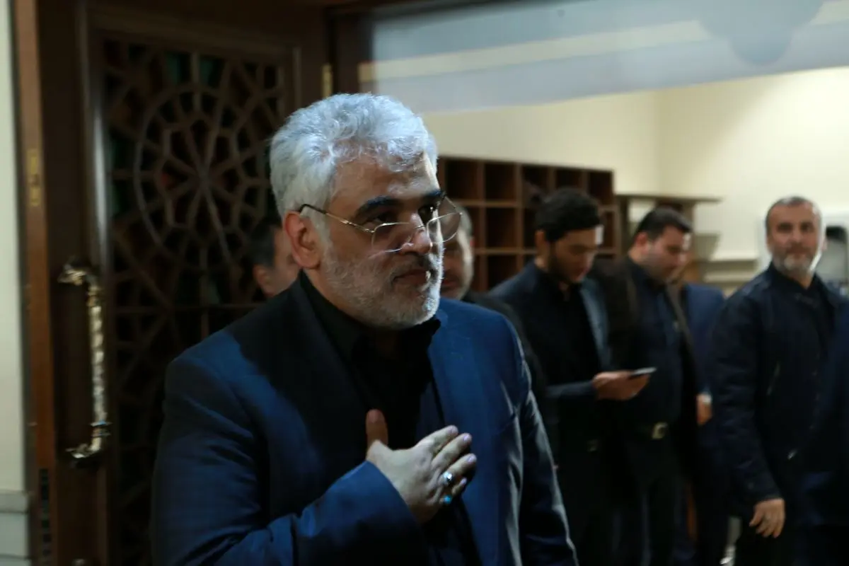 رییس دانشگاه آزاد: اتوبوس‌های فرسوده از شنبه جایگزین می‌شوند