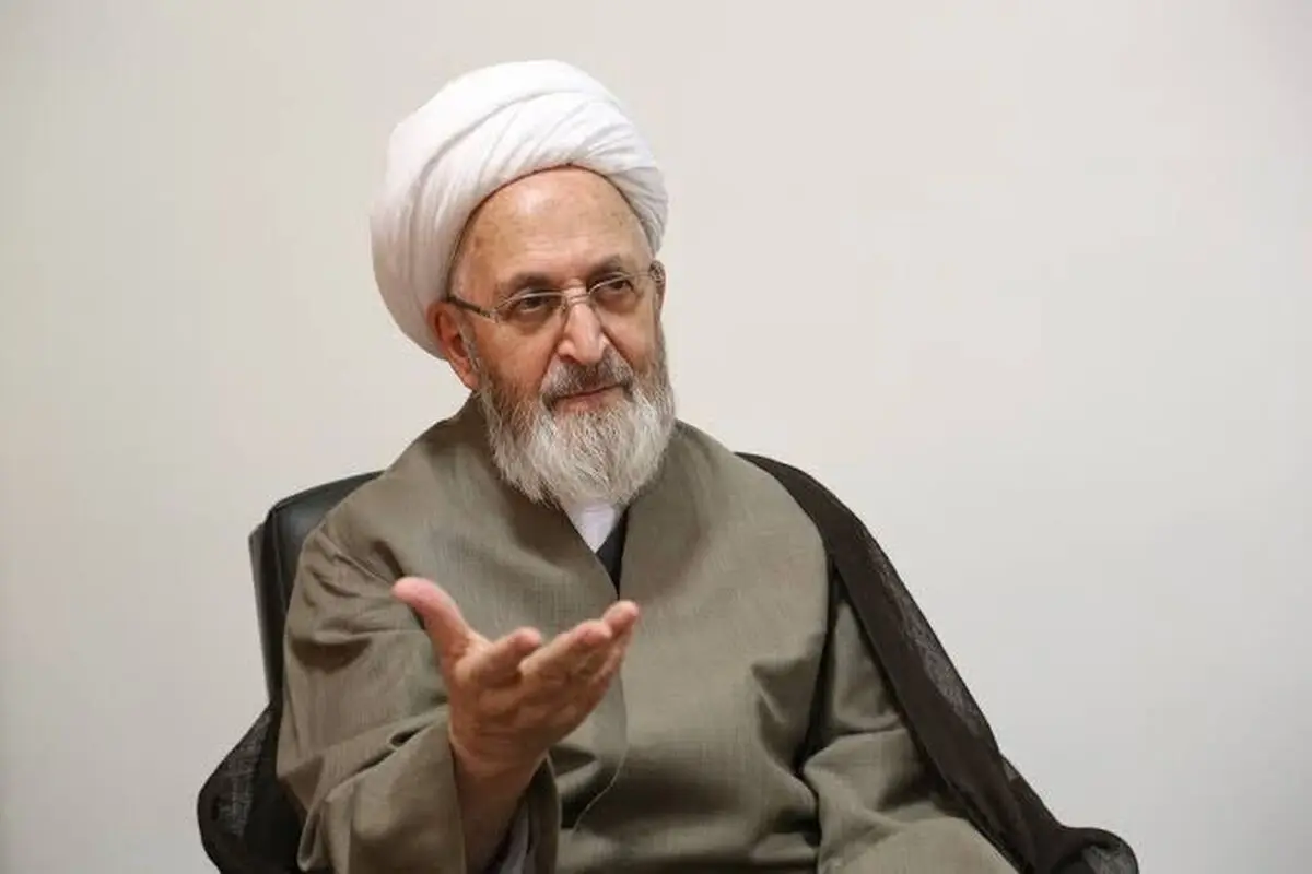  آیت الله جعفر سبحانی، مرجع تقلیدی که نماز رهبر شهید را اقامه کرد، کیست؟