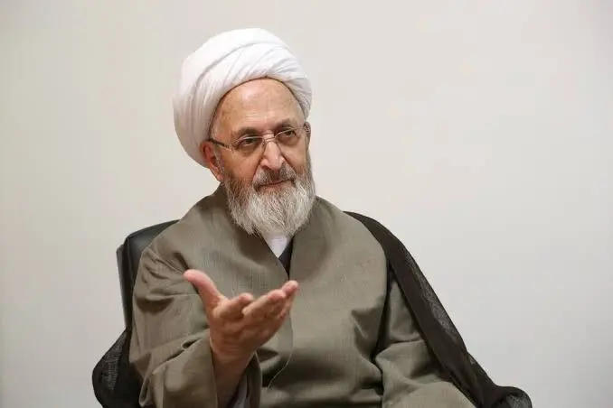  آیت الله جعفر سبحانی، مرجع تقلیدی که نماز رهبر شهید را اقامه کرد، کیست؟