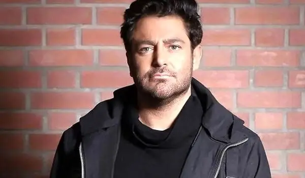 استاندار هرمزگان از آمادگی محمدرضا گلزار برای بازسازی مدرسه «شجره طیبه» خبر داد