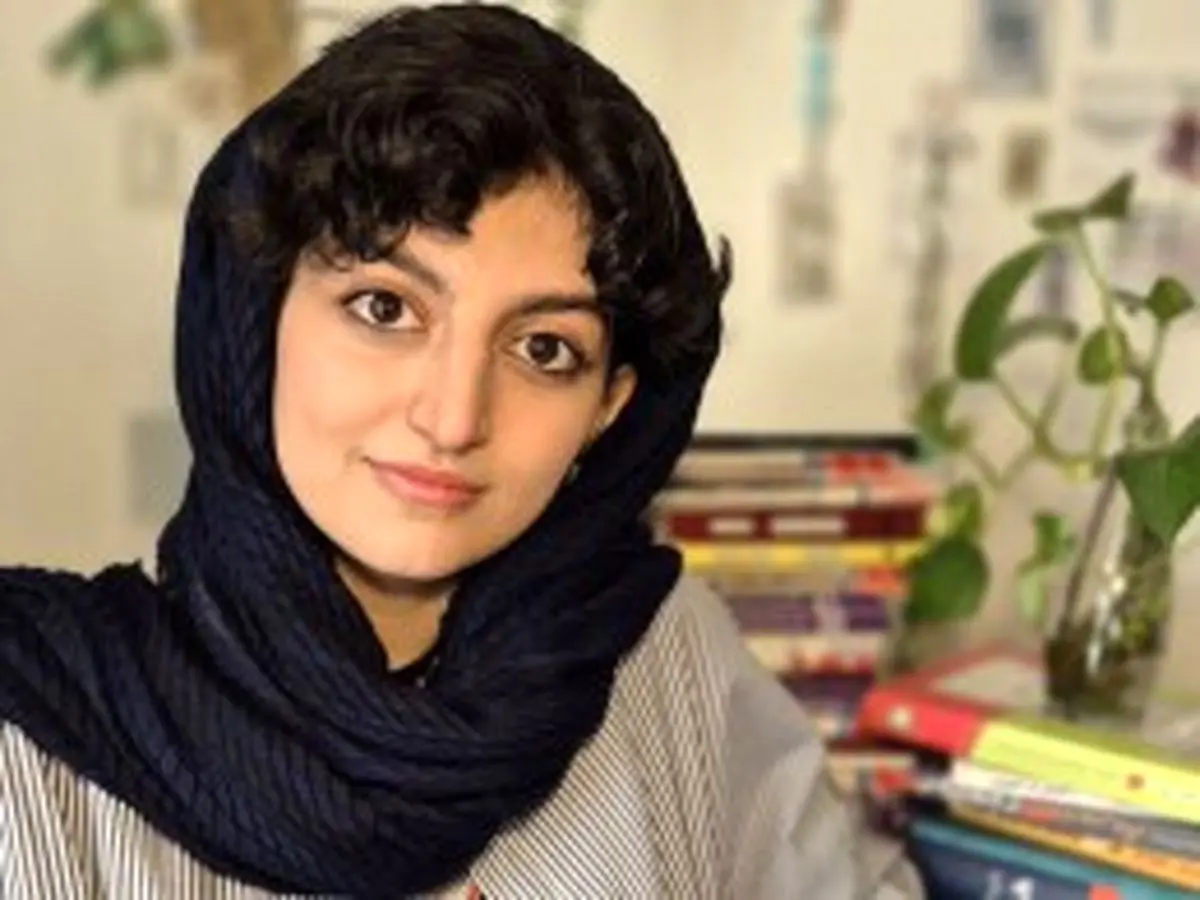 بیوگرافی مبینا رستمی بهنامی رتبه ۱ اول کنکور هنر ۱۴۰۴