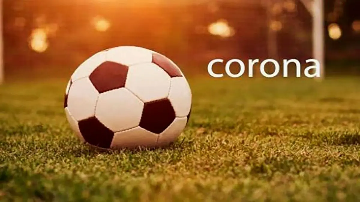 بازیکنان فوتبال قلیان می‌کشند که کرونا نمی‌گیرند