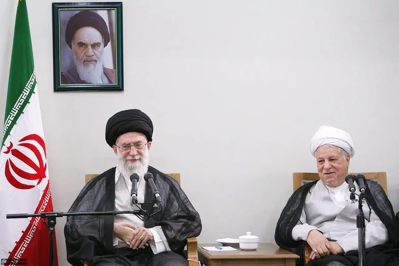 رهبر انقلاب: فقدان آیت‌الله هاشمی سخت و جانکاه است