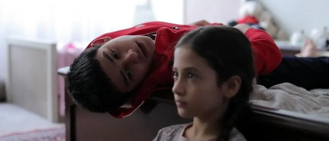 نقد فیلم زن و بچه | درامی خفه‌کننده که نفس را بند می‌آورد
