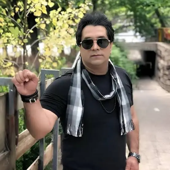 داستان فوت امید جهان، خواننده مشهور در اجرای کنسرت چیست؟