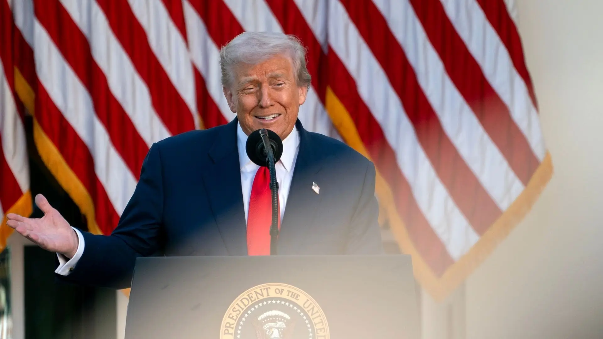 پاسخ ترامپ به اعتراضات «نه به پادشاهی»؛ بمباران مخالفان با مدفوع
