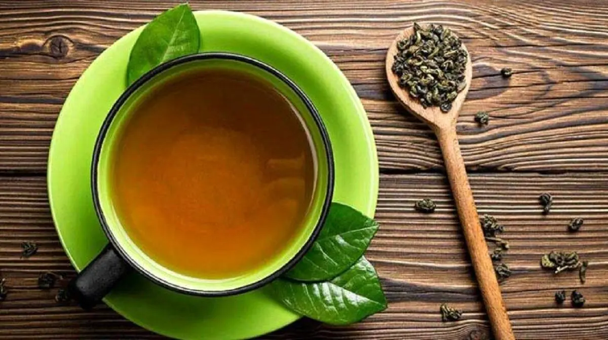 چای سبز چیست و چرا به کاهش وزن کمک میکند؟
