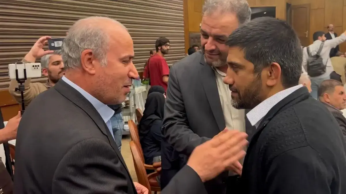 بگم بگم تاج و دبیر با چاشنی تهدید