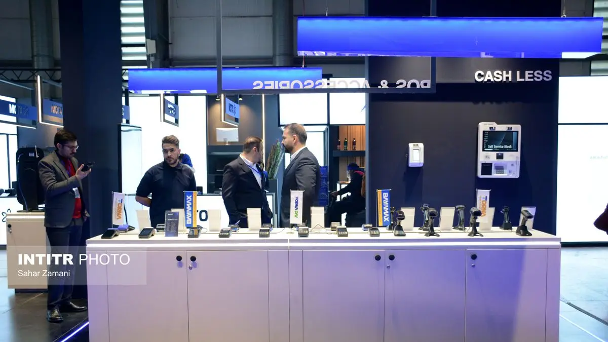 گزارش تصویری از حضور غرفه ترناسیستم در هفتمین دوره نمایشگاه ایران ریتیل شو 