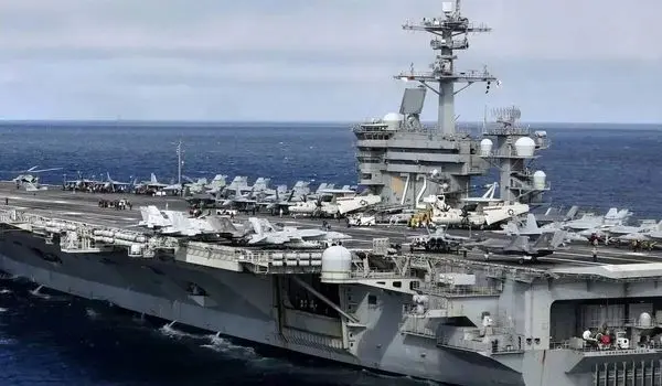 خبر فوری؛ تحرکات ناو آبراهام لینکلن در نزدیکی ایران مشکوک شد