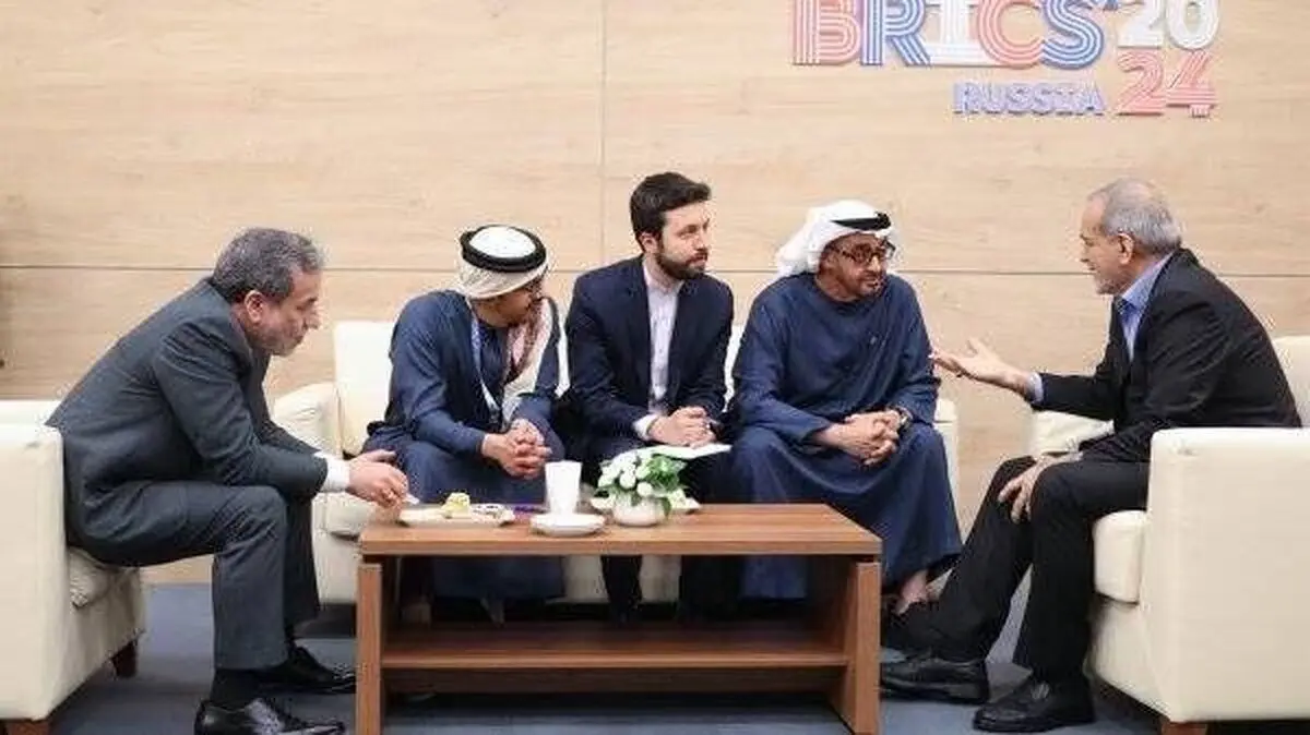 عراقچی: هیچ فرصتی را برای دفاع از منافع ایران و جزایر سه‌گانه از دست نمی‌دهیم
