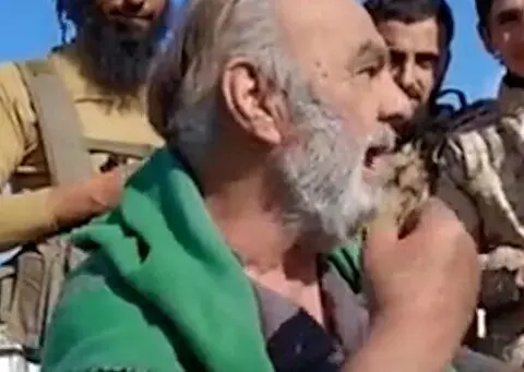 مکالمه دیدنی یک علوی ایرانی‌الاصل با عناصر تحریرالشام