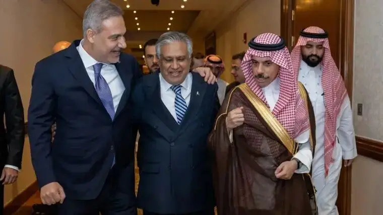 ریاض دکمه هشدار را فشار داد
