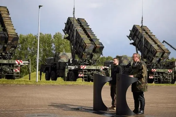 کمک‌های موشکی جدید رسید + جزئیات | انتقال سامانه پدافند Iris-T و پاتریوت