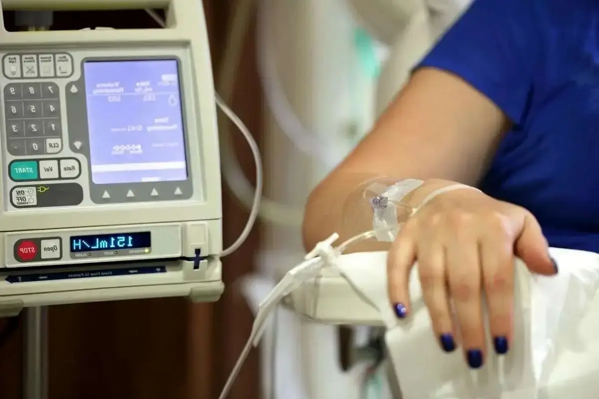 چرا بعد از شیمی‌درمانی دچار فراموشی می‌شویم؟ | راه های درمان چیست؟