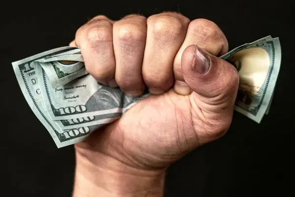 ریزش سنگین قیمت دلار در بازار آزاد امروز چهارشنبه ۱۹ شهریور ۱۴۰۴