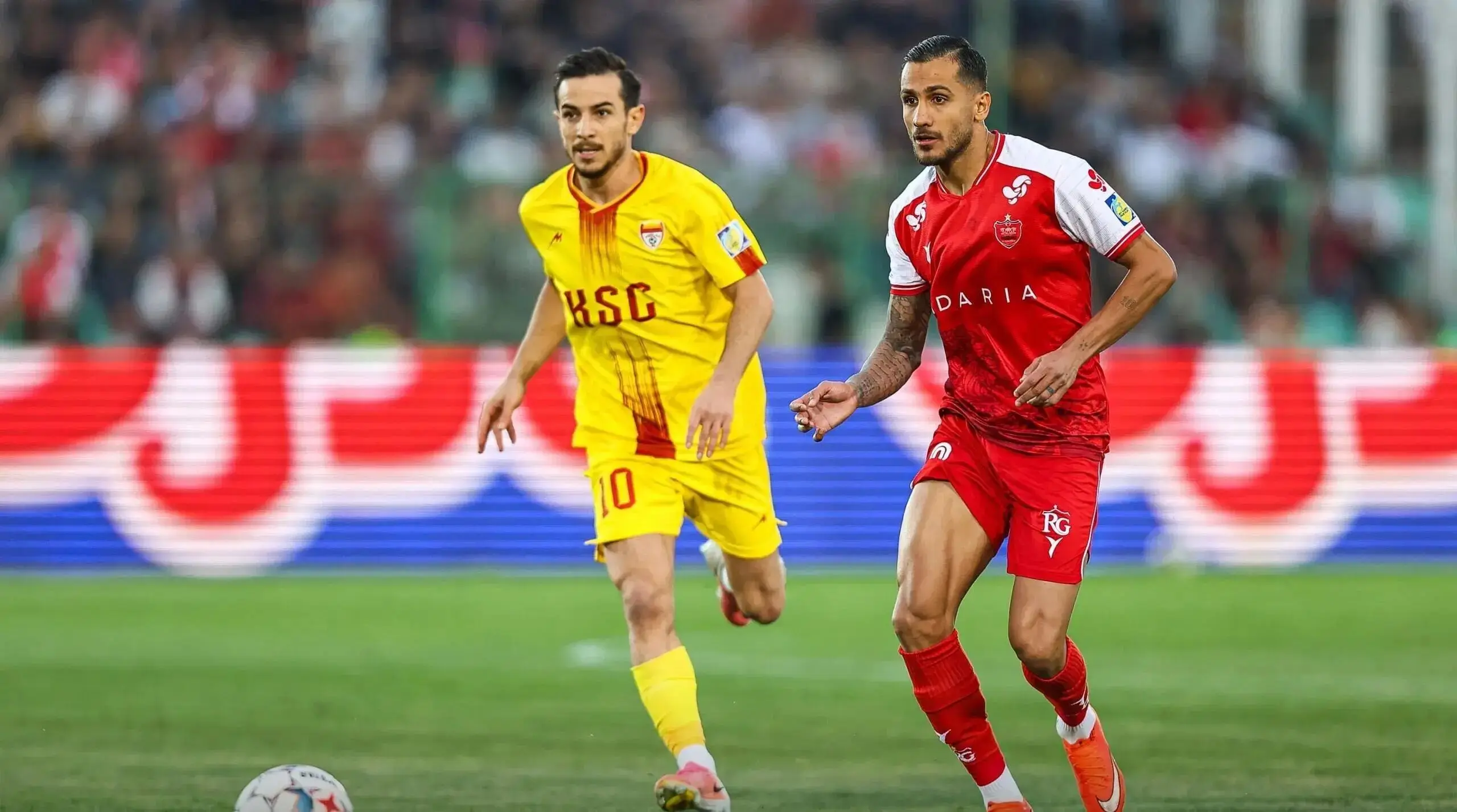 اخراج عجیب خلیلی و شعار پرسپولیسی‌ها علیه حمید مطهری