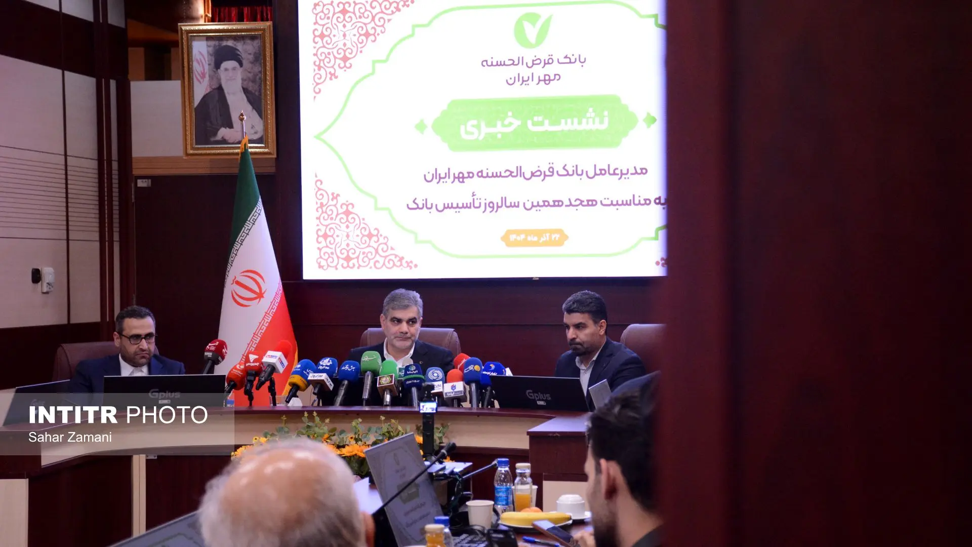 کفایت سرمایه 9.2 درصدی بانک قرض‌الحسنه مهر | رشد دلار انگیزه سپرده‌گذاری را کاهش داد