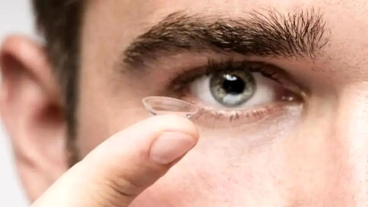 خوابیدن با لنز چشمی خطرناک است؟
