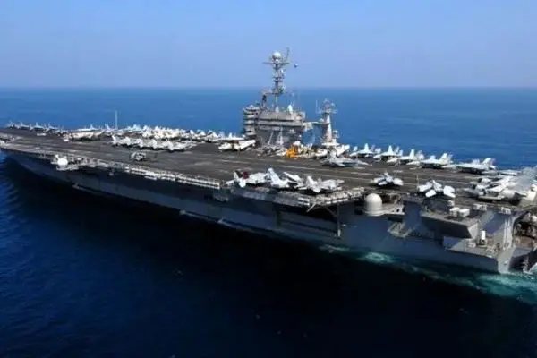 خبر فوری: ناو هواپیمابر آبراهام لینکلن به مرزهای ایران نزدیک شد | جنگ می‌شود؟

