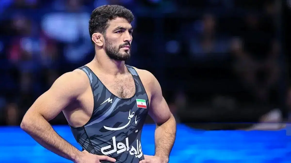 ساعت کشتی امروز حسن یزدانی در لیگ برتر کشتی آزاد با لباس استقلال جویبار
