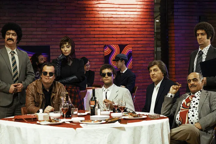 کمدی جنجالی «طهران ۵۷» با پژمان جمشیدی و حامد آهنگی از چهارشنبه اکران می‌شود – حواشی پوستر و بازگشت ستاره‌ها!