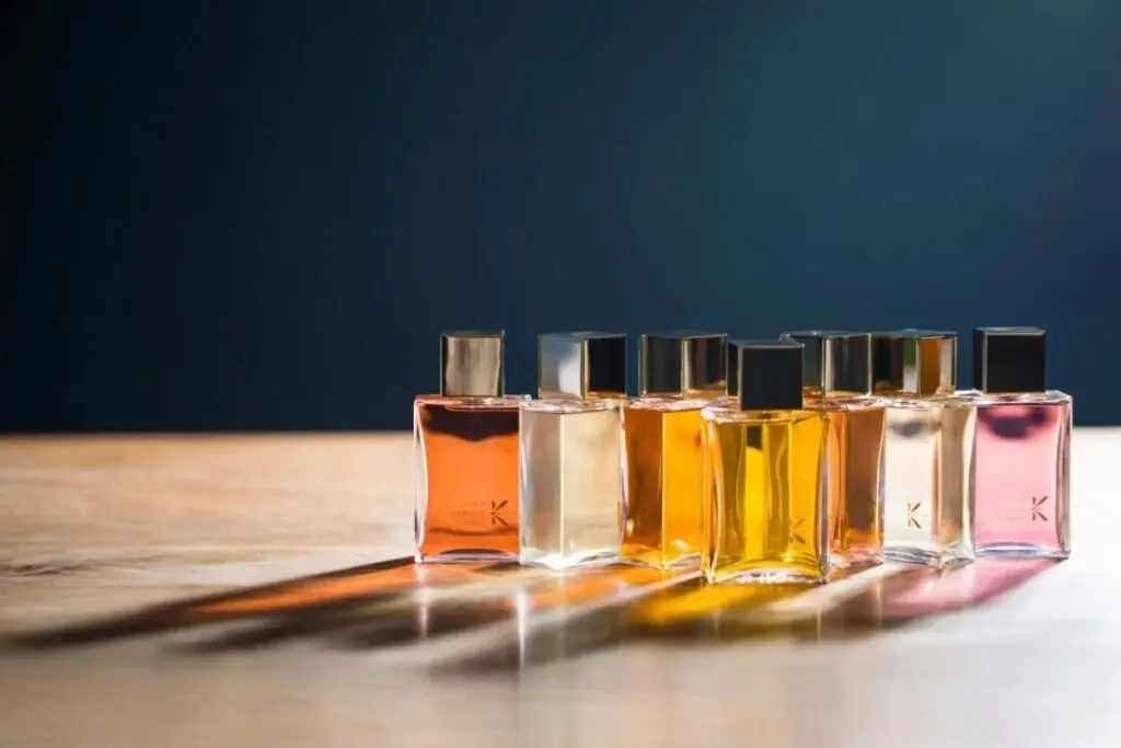 معرفی 12 بهترین عطر برای سیگاری ها