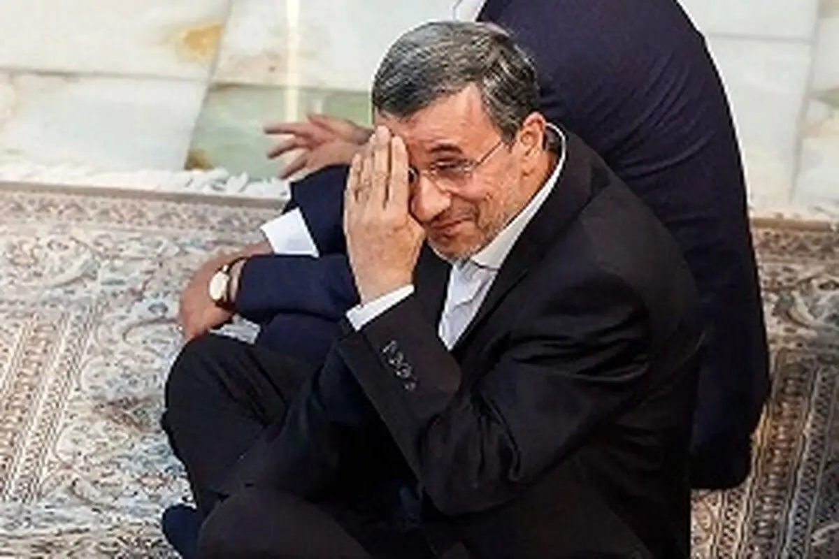 درخواست مشاور احمدی نژاد از مردم: امسال برای «محمود» جشن تولد خودجوش نگیرید!