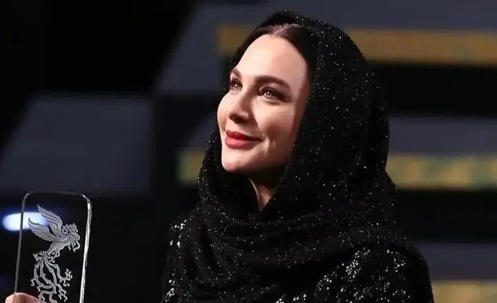 پاسخ بازیگر سوری حاضر در جشنواره فجر به منتقدان حجابش در ایران: هیچ‌کس چیزی را بر من تحمیل نکرد