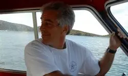 بازگردانی عکس ترامپ در اسناد اپستین؛ عقب‌نشینی وزارت دادگستری آمریکا زیر فشار انتقادها