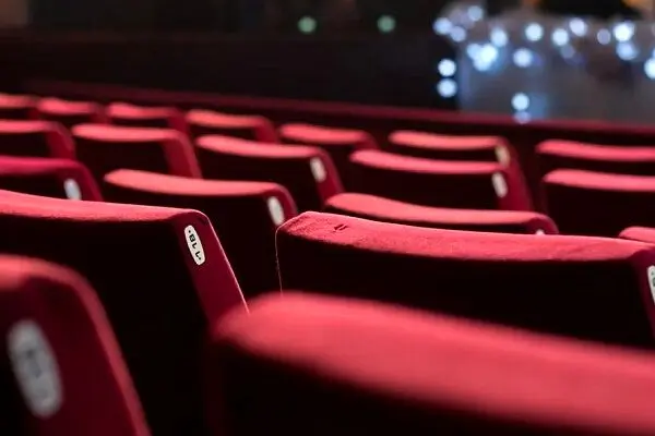 فروش ثابت اما کم‌رمق سینماها؛ گیشه نیازمند یک شوک اساسی است