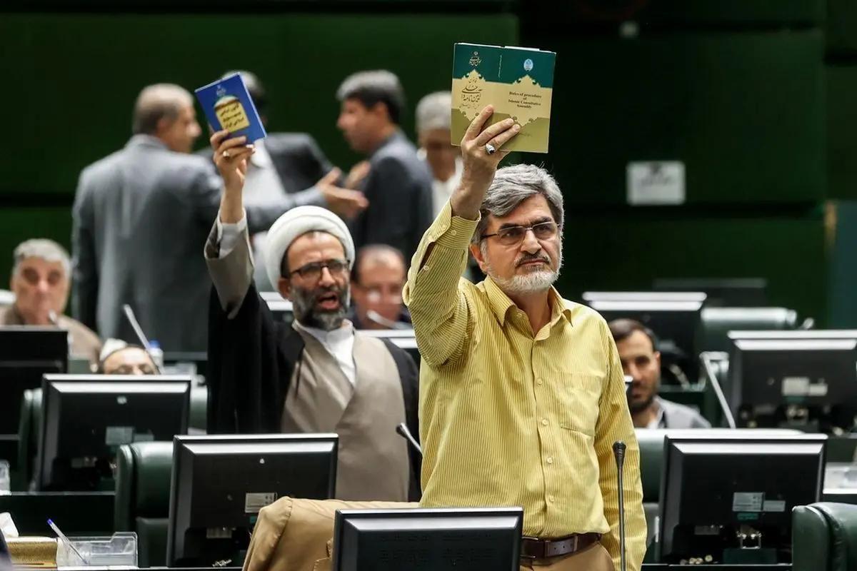 شاهکار جدید از کوچک زاده: ملت ایران مفلوک است زبان انگلیسی منحوس | آقای نماینده ملت ایران سربلند است مفلوک نیست! +فیلم
