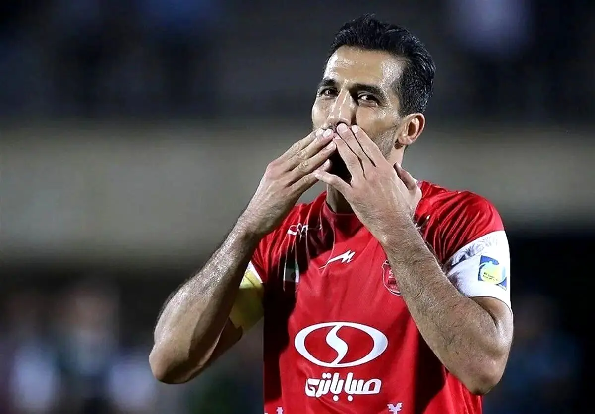 وحید امیری در پرسپولیس ماندنی شد؛ تمدید قرارداد کاپیتان باتجربه