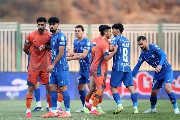 عکس جنجالی از داور بازی استقلال؛ پادیاب با یک «نشان» همه حرفش را زد!