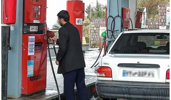 غیرفعال‌شدن کارت سوخت خودروهای بالای ۲۵ سال و موتورسیکلت‌های بالای ۱۰ سال تکذیب شد