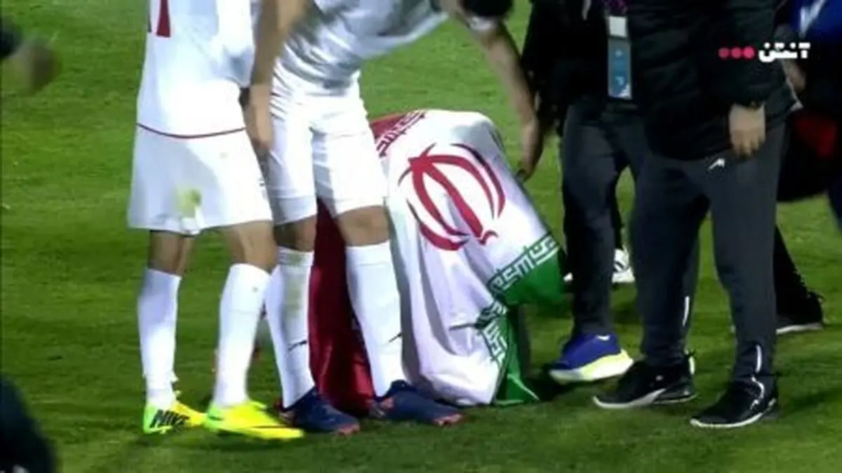 تماشاگران اشک بیرانوند را درآوردند ، بازیکنان بیرو را به هوا فرستادند! + عکس