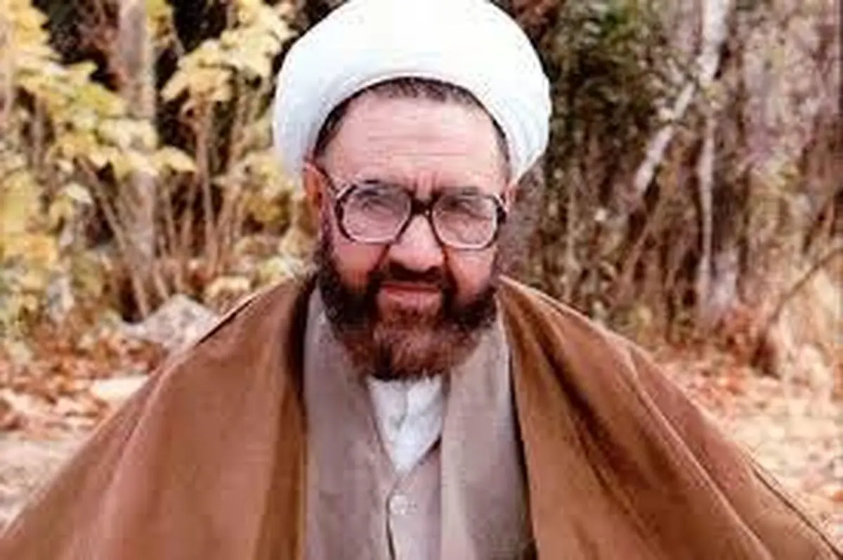 ماجرای 37 نامه شهید مطهری به شاه با عنوان «اعلیحضرت» چیست؟