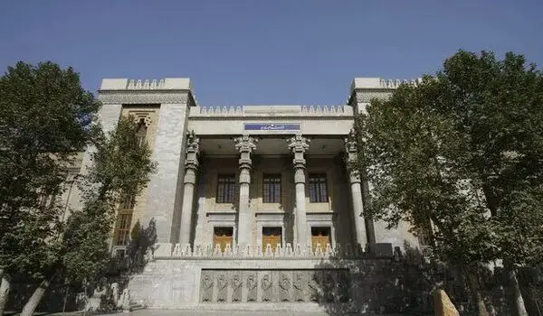بیانیه وزارت خارجه در واکنش به ادعاهای انگلیس علیه ایران| این عملیات پرچم دروغین
است