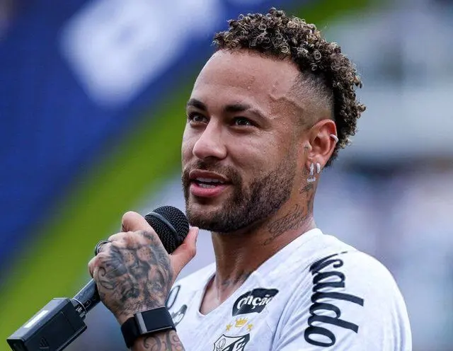 آشپز سابق نیمار، ستاره برزیلی را دادگاهی کرد!
