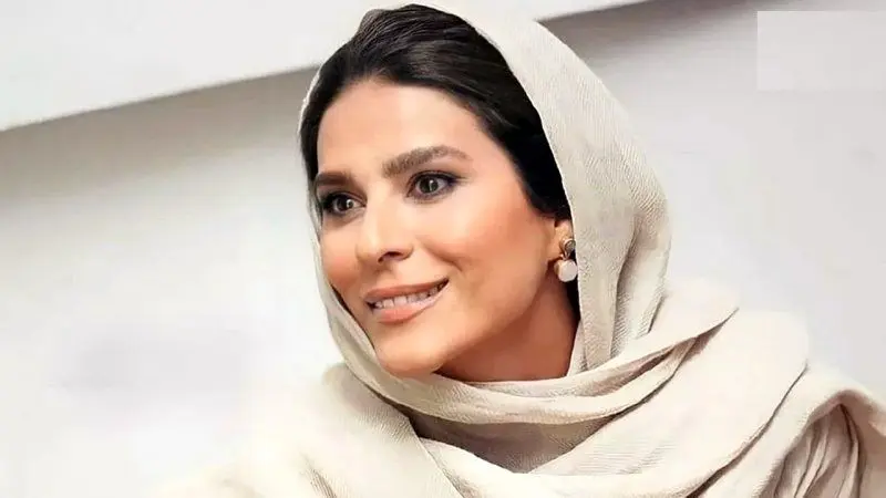 قاب جذاب از سحر دولتشاهی با استایل کلاسیک 