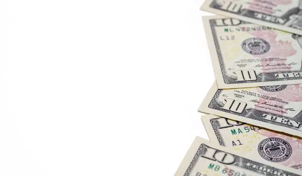 پیش‌ بینی قیمت دلار دوشنبه ۱۳ مهر ۱۴۰۵ | احتمال حرکت قیمت به مرز ۲۷۰ هزار تومان
