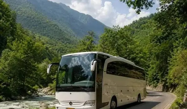 توقیف اتوبوس حامل ۴۰ مسافر در آزادراه رشت - قزوین با راننده مست