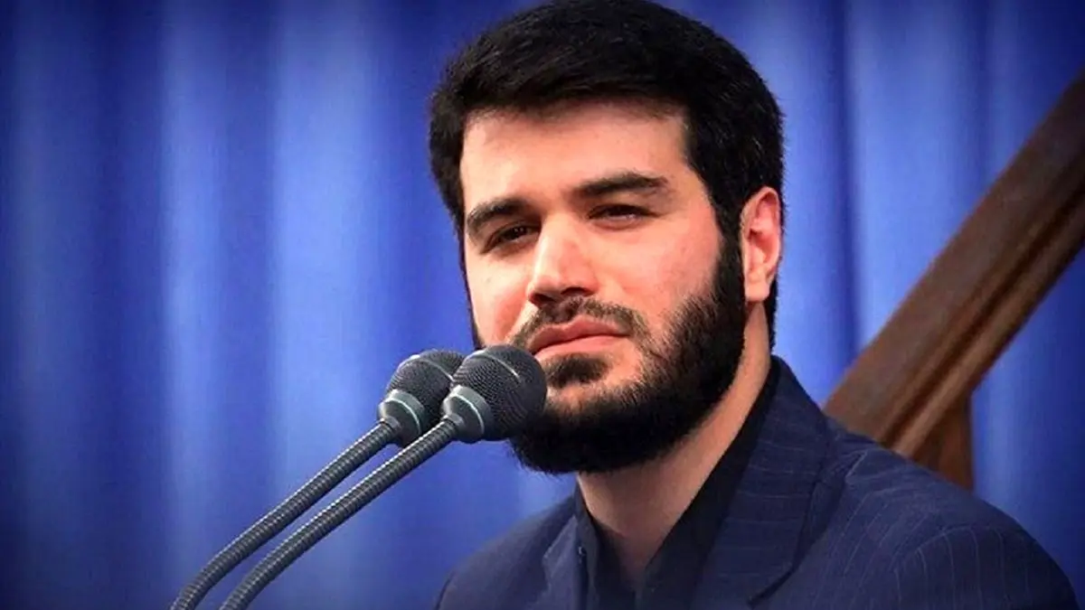 از پرتاب مهر به علی لاریجانی تا نشستن پای سخنرانی بصیرتی اش! + عکس