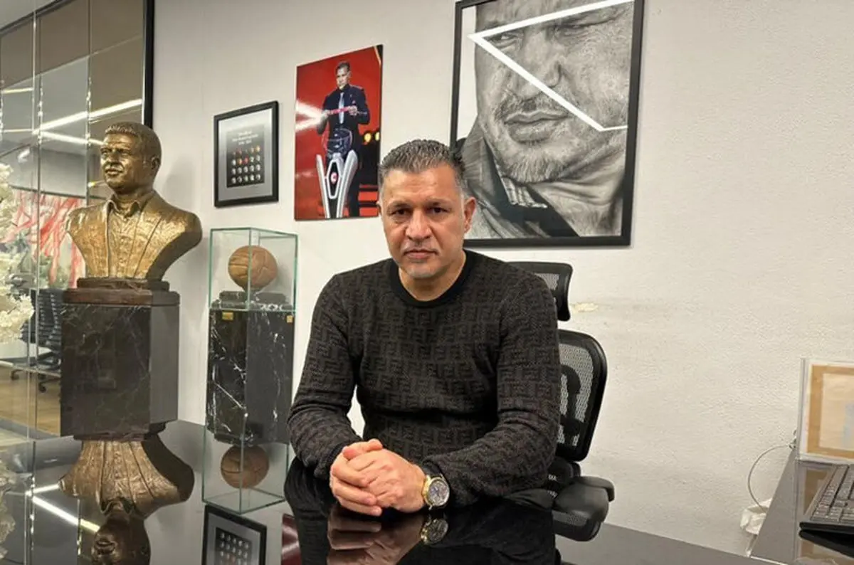  تصویر علی دایی در میدان آزادی تهران دستکاری شد + عکس